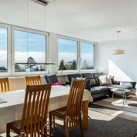 Haus Alexander דירה *